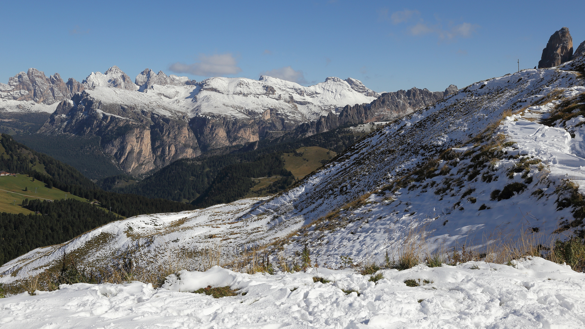 Sellaschnee  am Ankunftstag in den Dolomiten