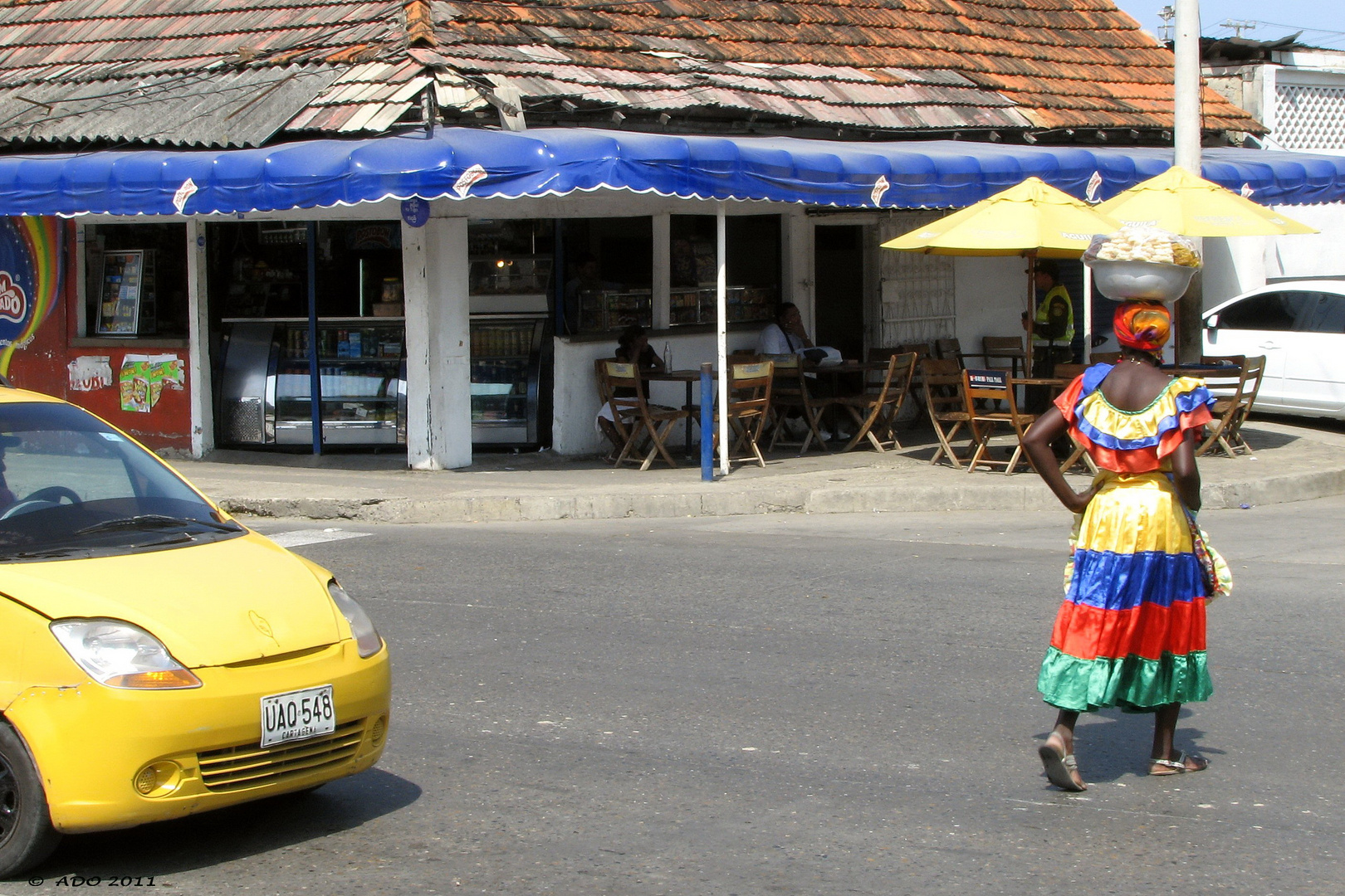 Selling Baked Goods .... Cartagena-Style