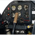 SELTENER EINBLICK. COCKPIT EINES "FIESELER STORCH"