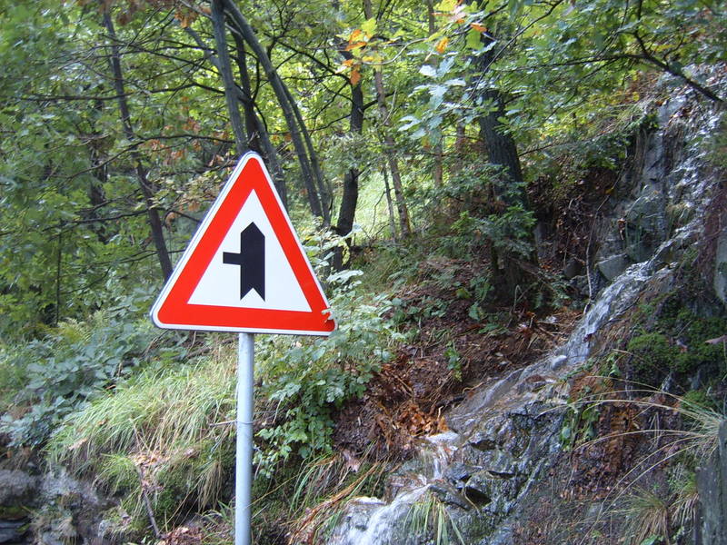 Seltenes Schild auf ner Bergstrasse...