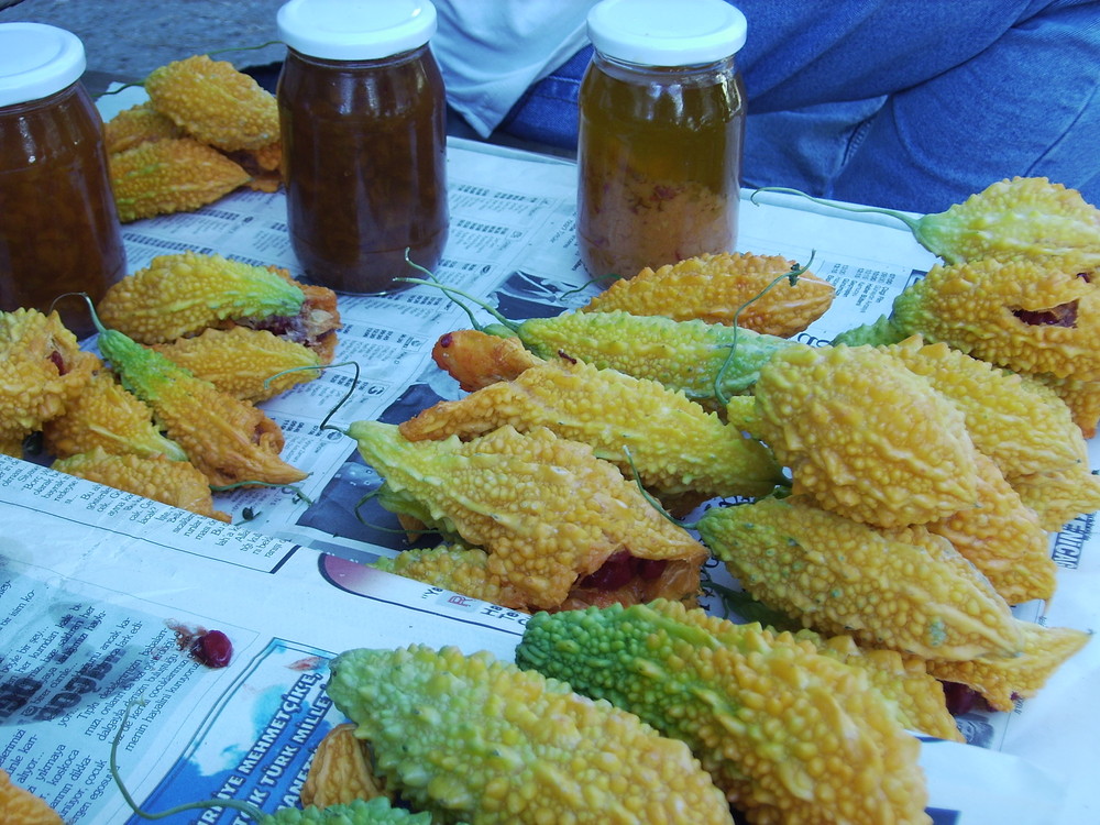 Seltsame Früchte auf dem Bazar von Özdere/Izmir