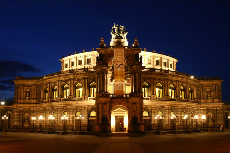 Semperoper – 800 Jahre Dresden