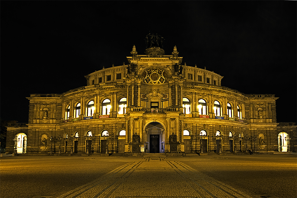 Semperoper at night