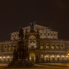 Semperoper bei Nacht