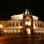 Semperoper bei Nacht