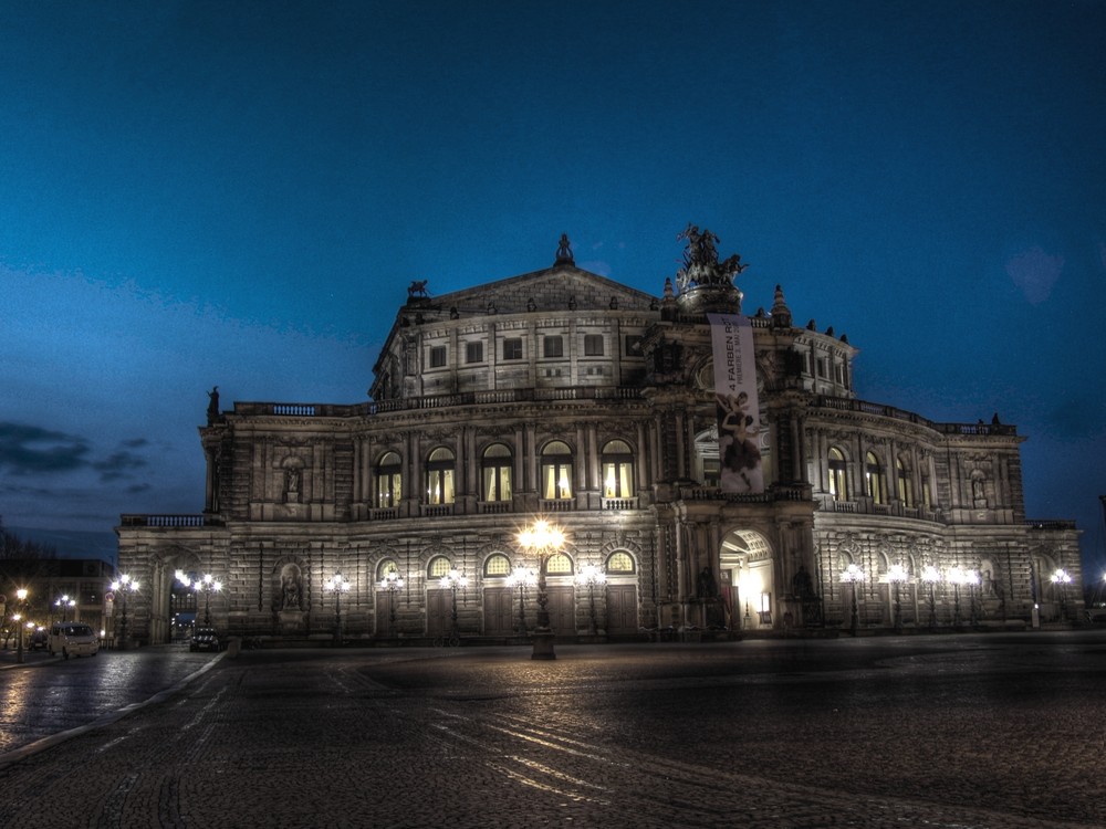 Semperoper bei Nacht. (HDR)