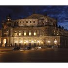 Semperoper - Ende der blauen Stunde