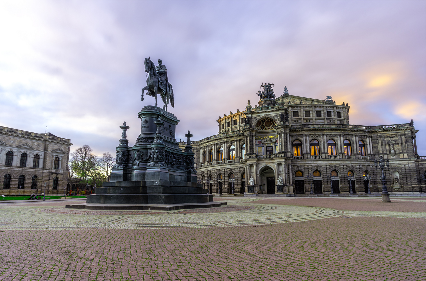 Semperoper im Sonnenuntergang