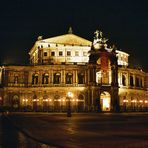 semperoper in nächtlicher stunde