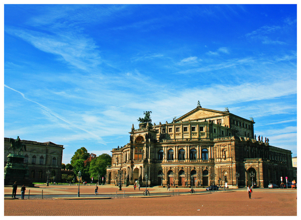 Semperoper kontrastreich