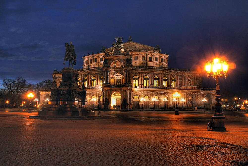 Semperoper @ Night