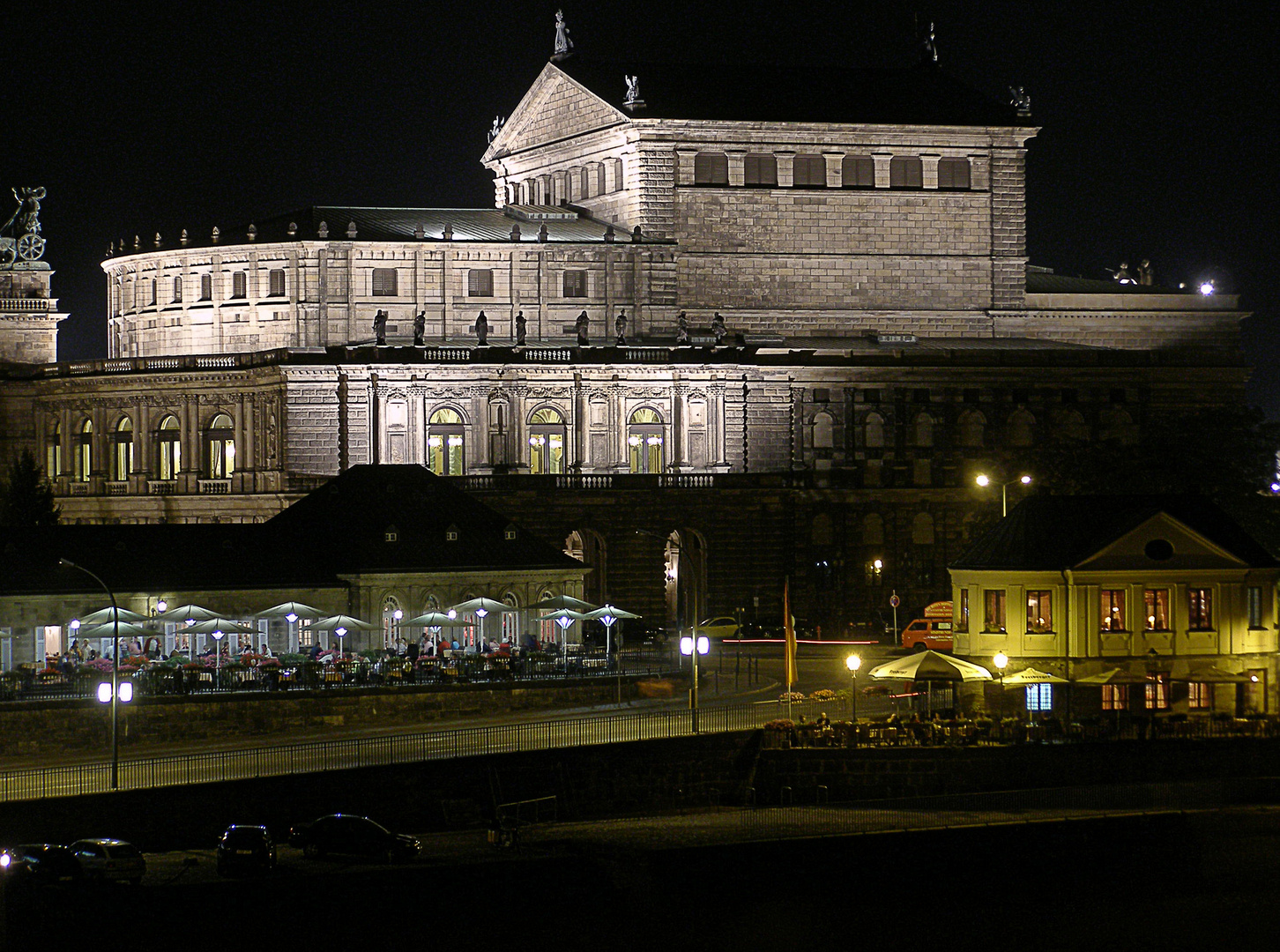 Semperoper, opera house of the Sächsische Staatsoper Dresden