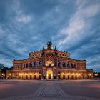 Semperoper zur blauen Stunde