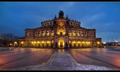 Semperoper@night