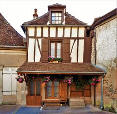 SEMUR EN AUXOIS