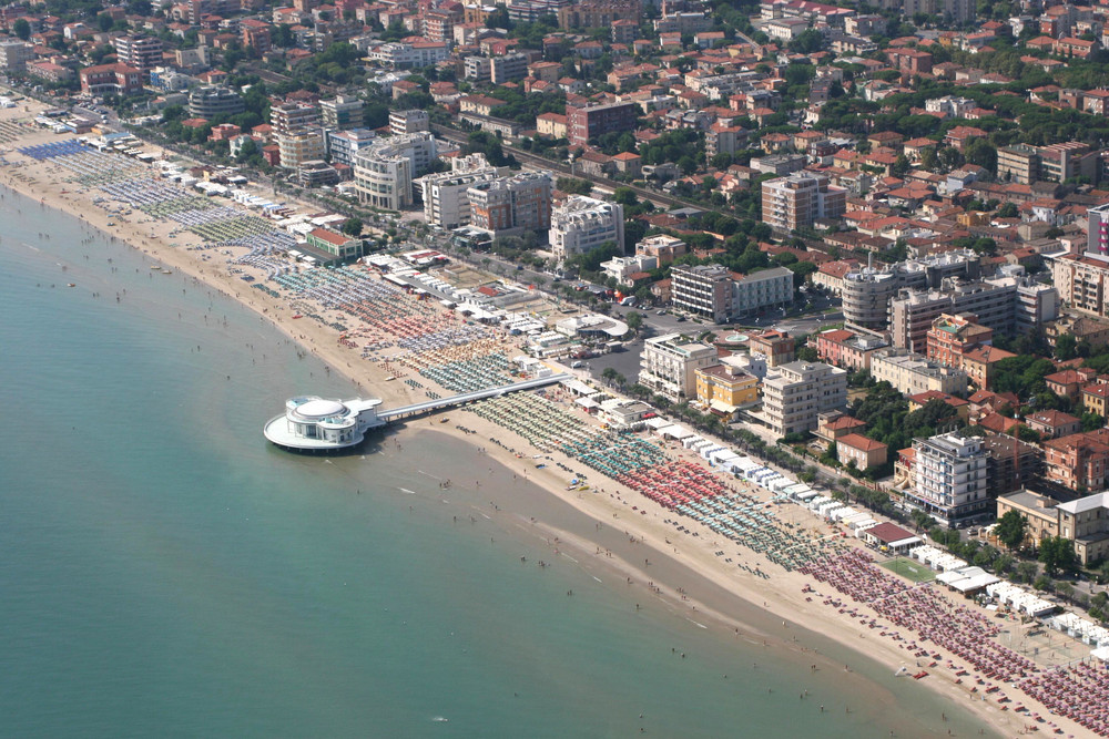 Senigallia sul mare Adriatico - La Rotonda sul mare che ispirò Fred Bongusto.