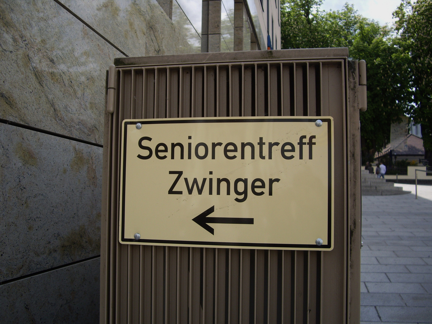 Seniorentreff  -   ein ZWINGER ?