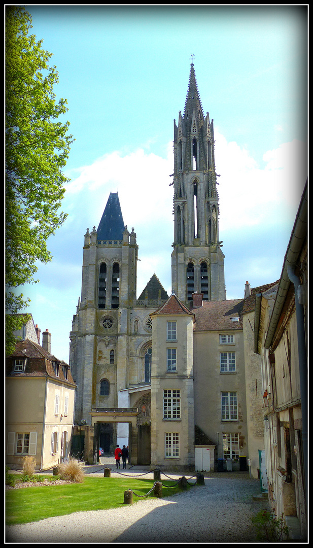 SENLIS - 1 -