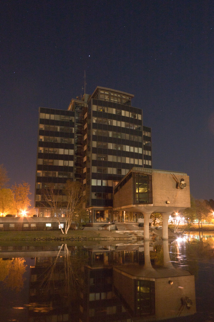 Sennestadthaus bei Nacht