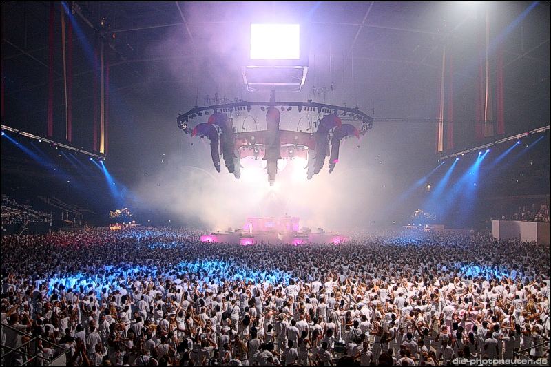 Sensation White 2006