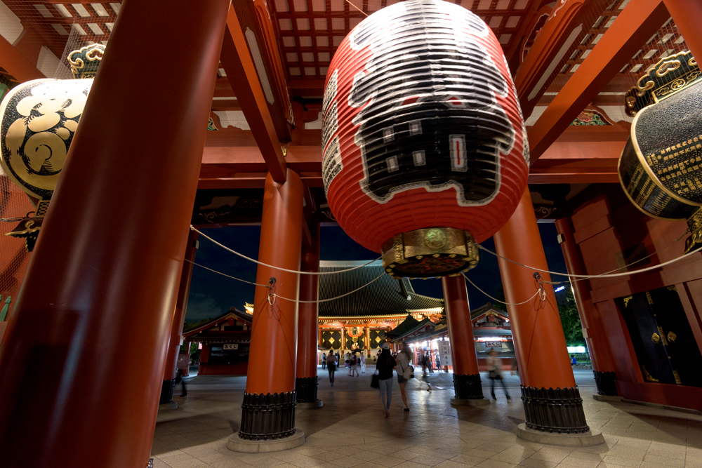 Sensouji-temple at night