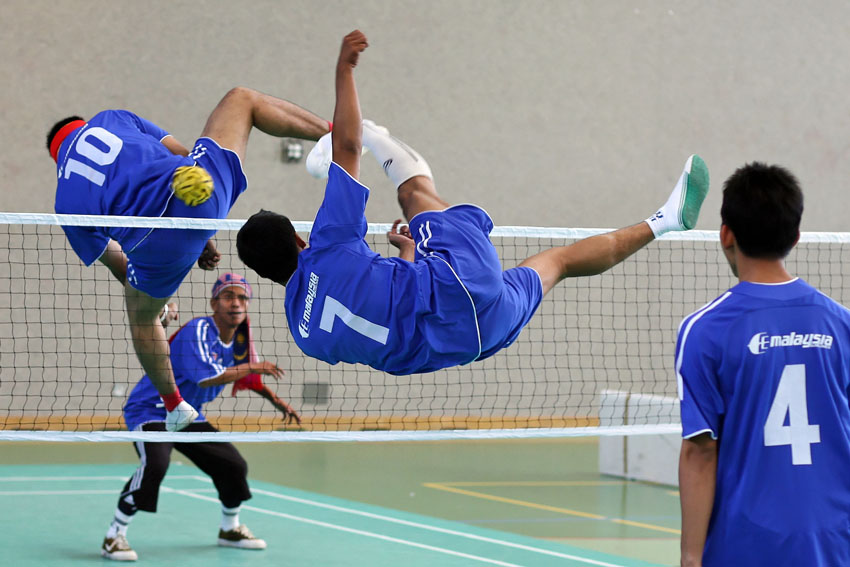 Sepak Takraw (2)