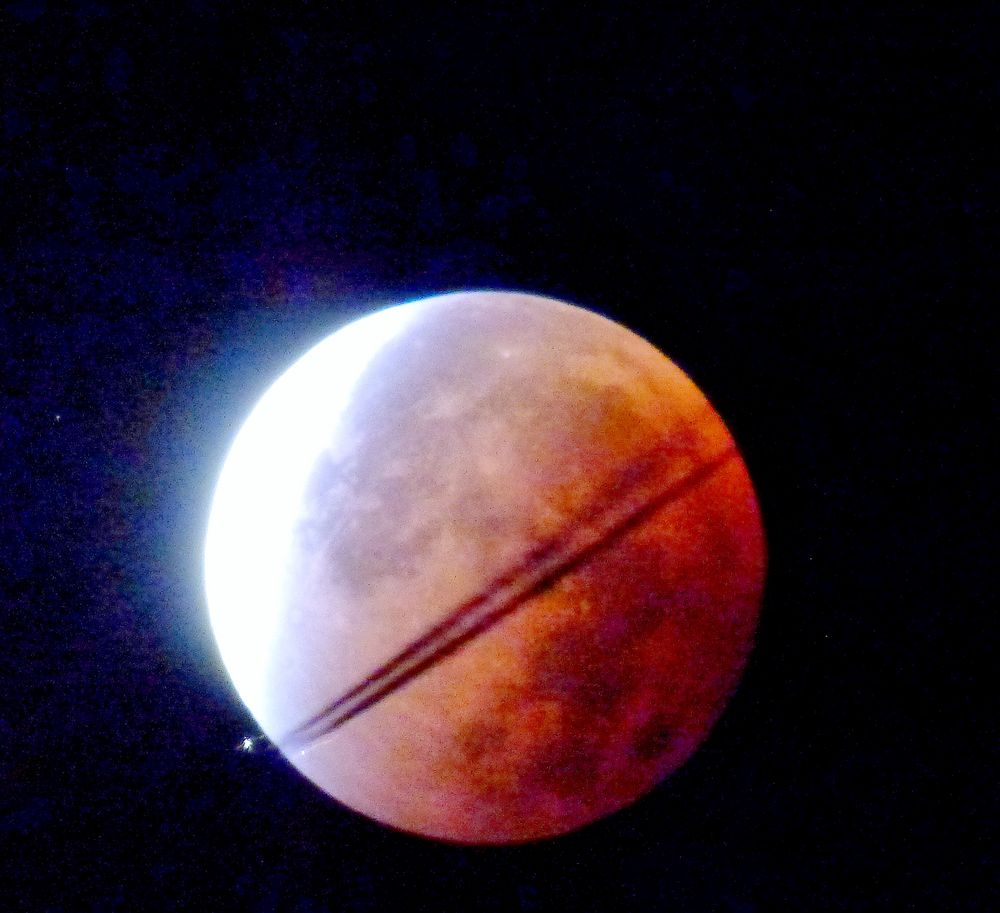 Sept.2015-Mondfinsternis mit Flieger