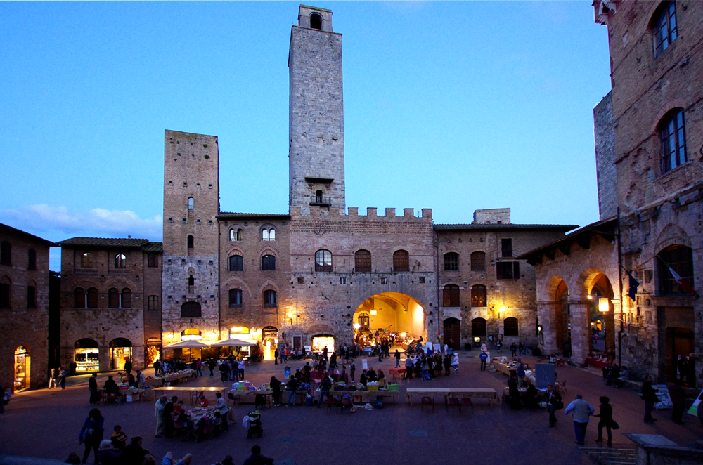 serata a San Gimignano