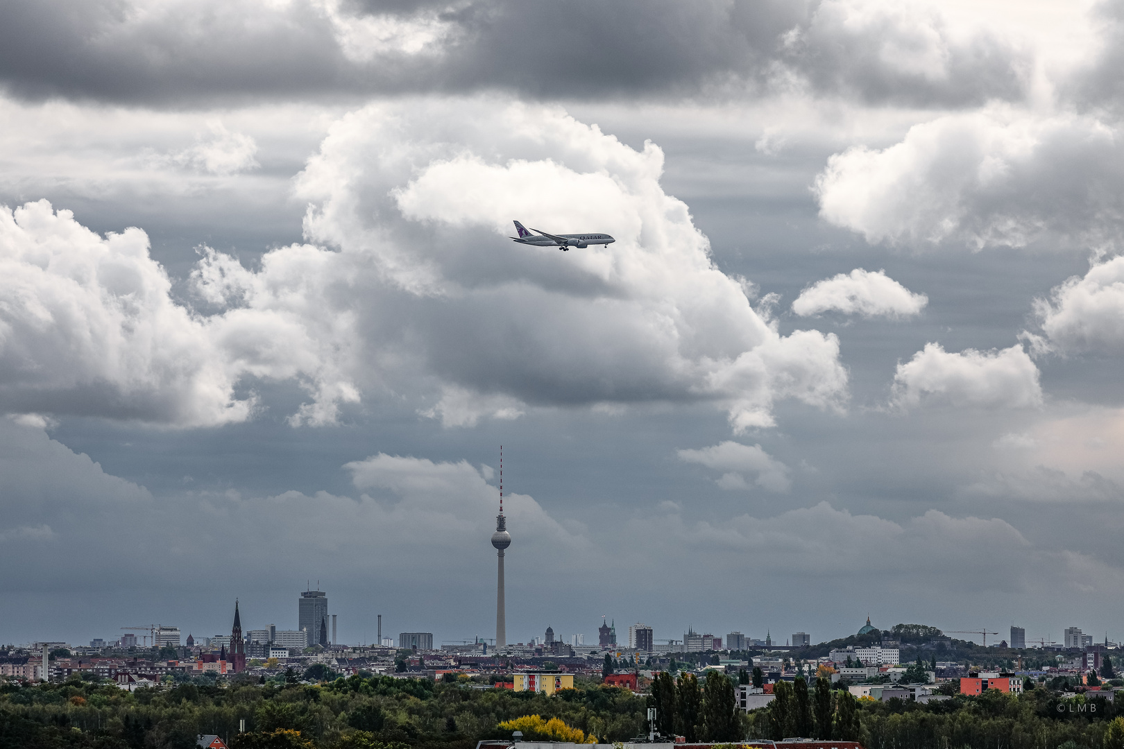Serial number 150: The landing approach over the city