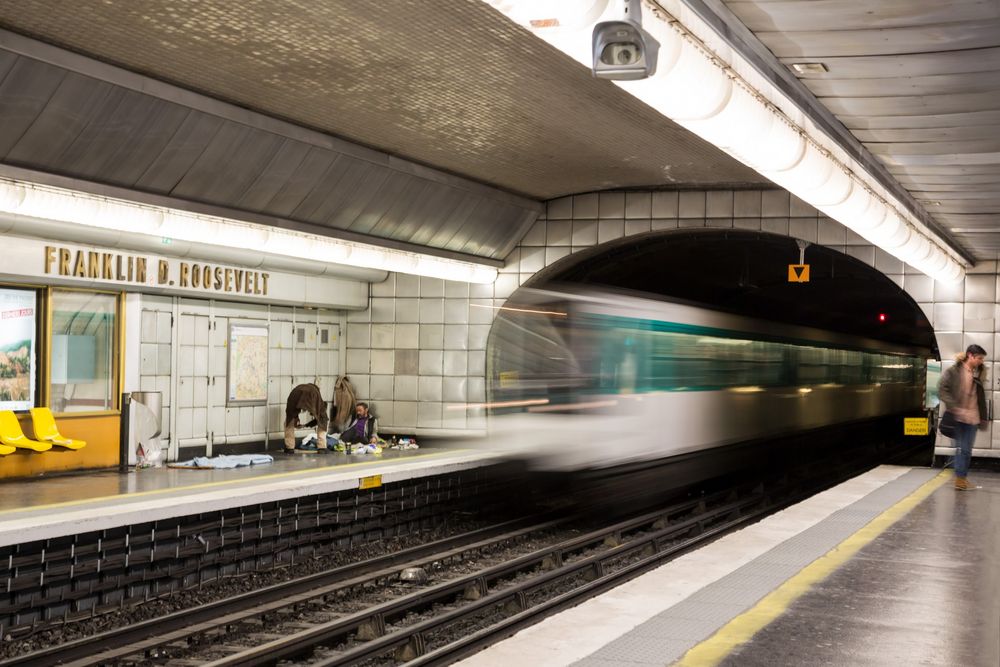 Série Métro : Le train en permanence