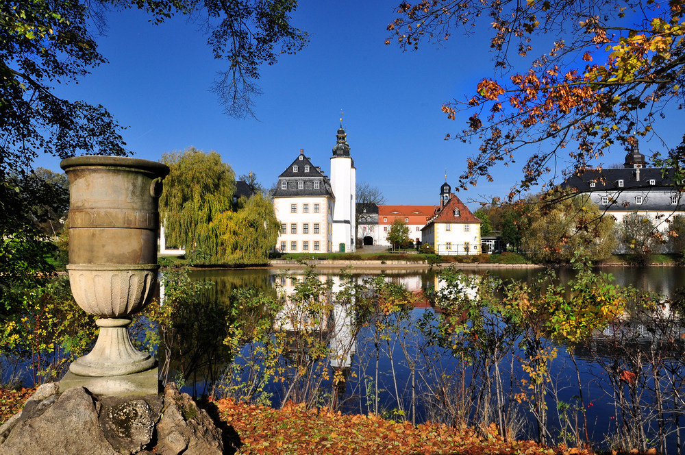 Serie Nr. 2......"Herbst am Schloss Blankenhain".........Bild Nr. 1