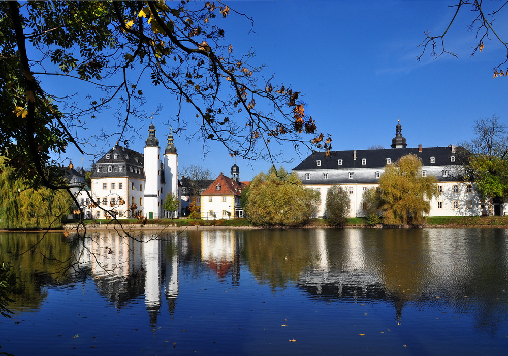 Serie Nr. 2......"Herbst am Schloss Blankenhain".........Bild Nr. 2