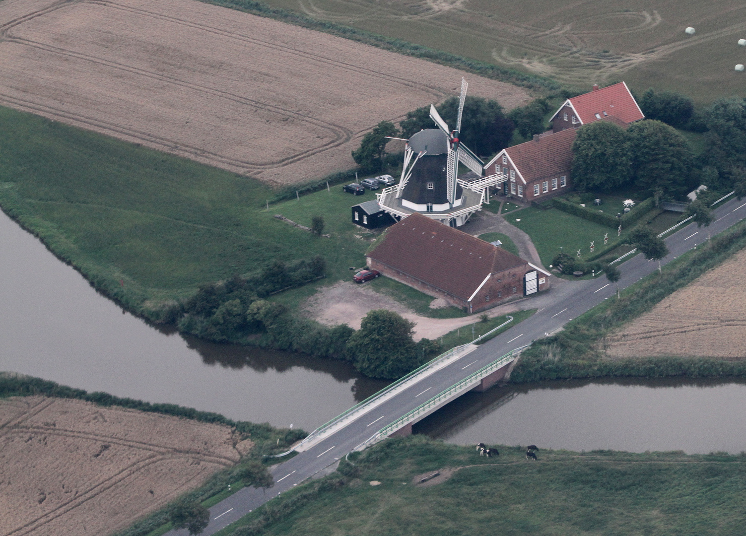 Seriemer Mühle bei Neuharlingersiel - von oben gesehen