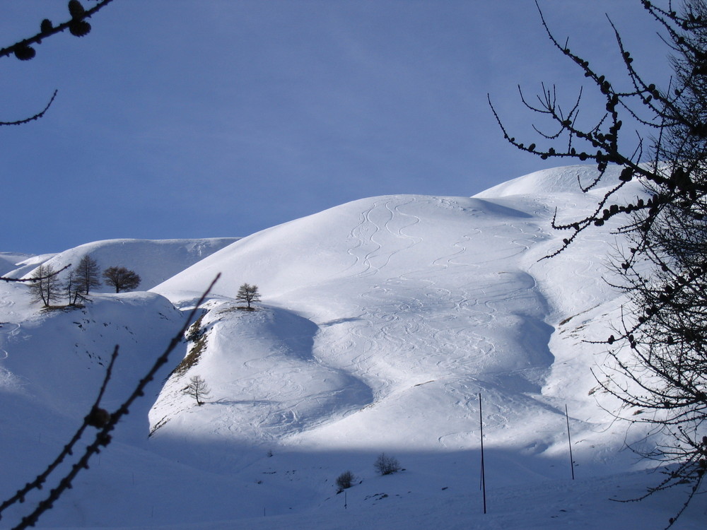 Serre chevalier et ses pentes enneigées