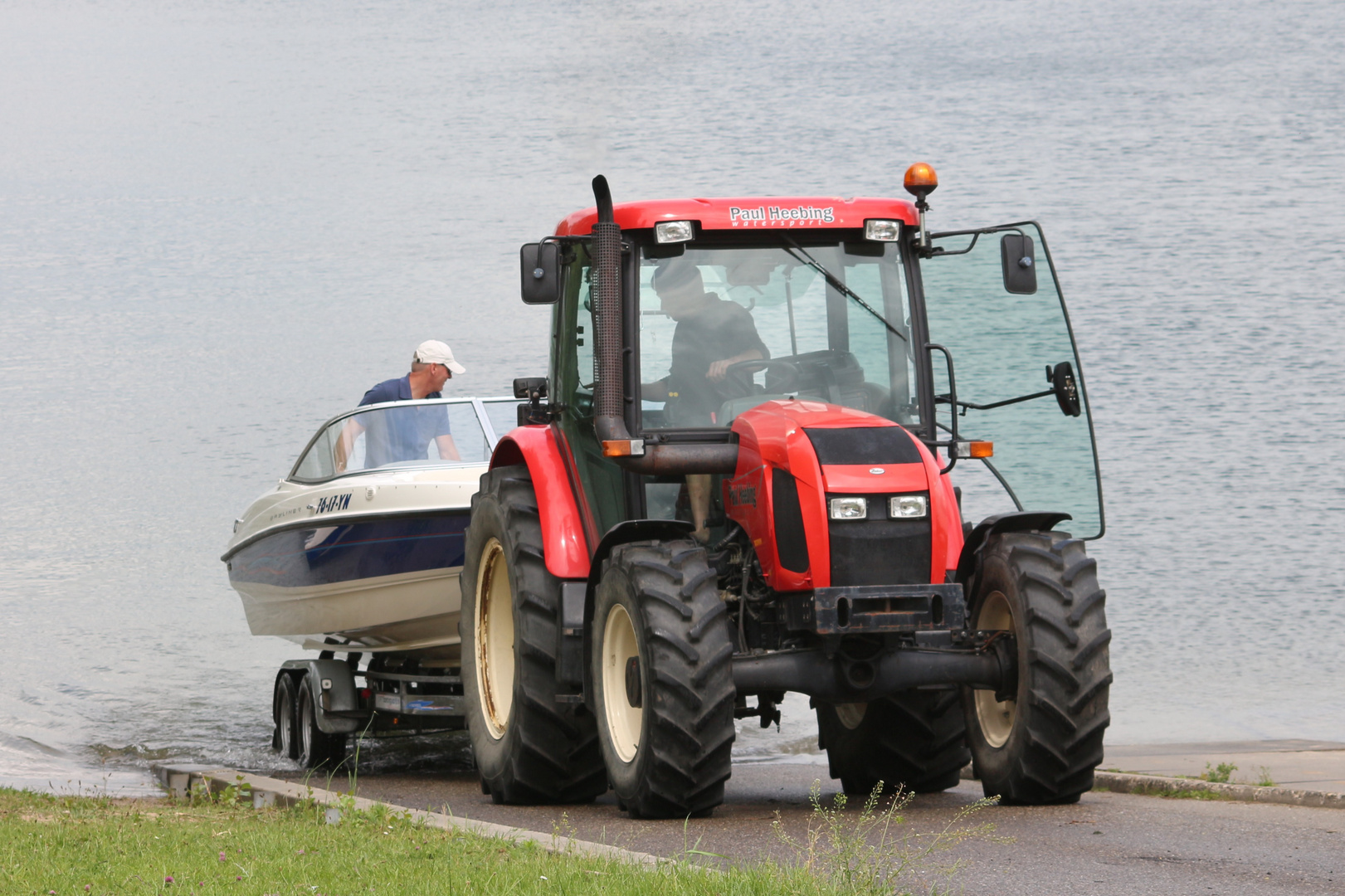 Service Traktor an der Slipanlage..