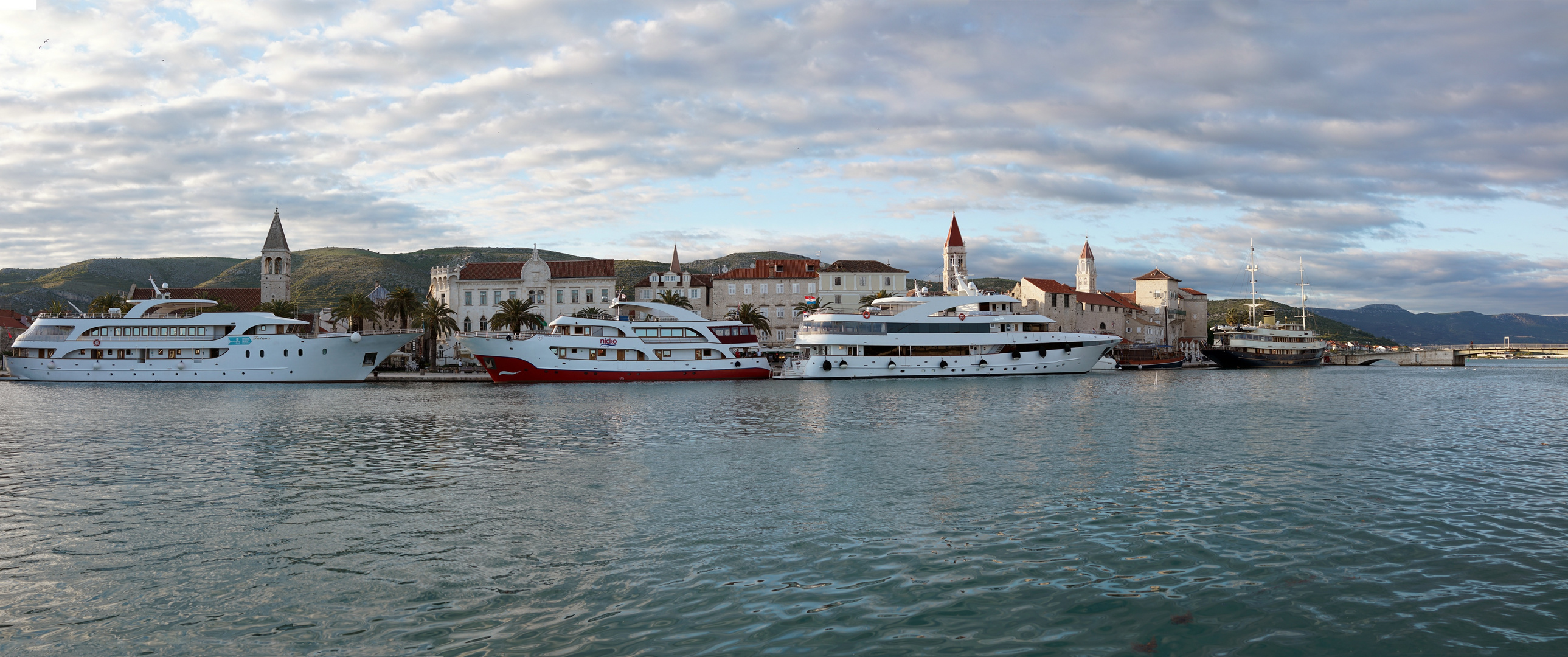 servus Trogir