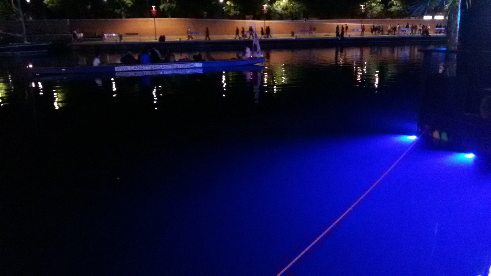 settembre 2015: notturno blu sulla "darsena"...