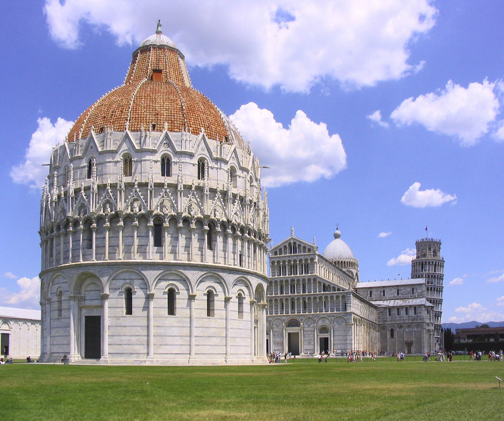 Setting for the Famous Leaning Tower of Pisa