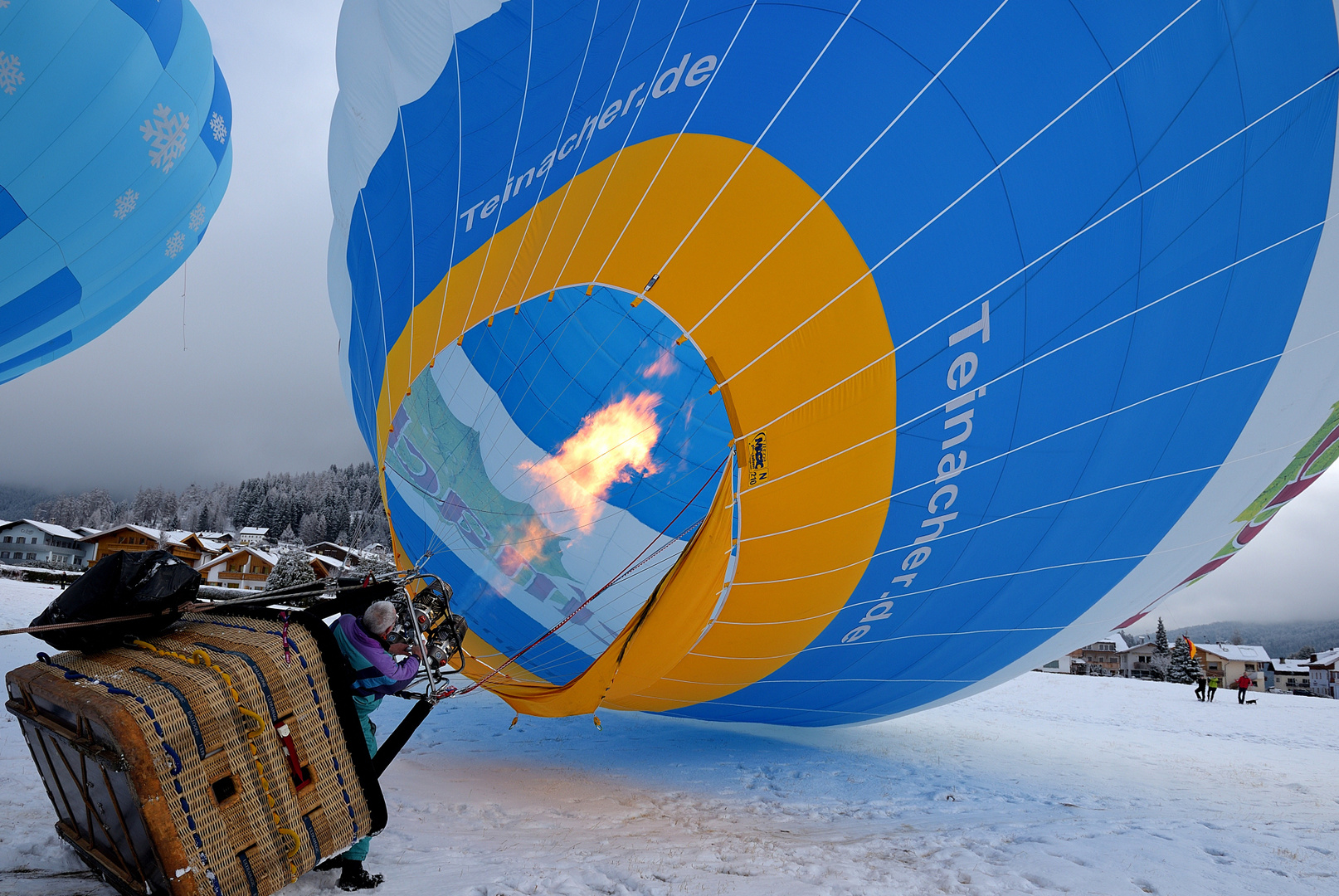 Setze meine Serie fort. Schon beeindruckend wenn sich der Ballon aufstellt, konnte leider...