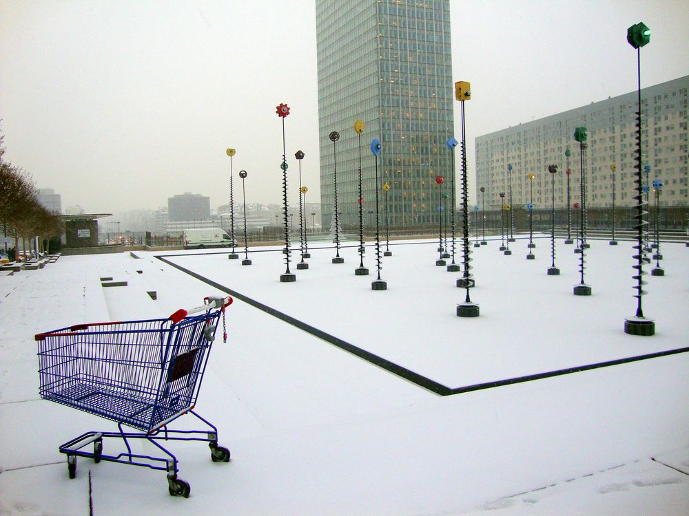 Seul, abandonné et dans le froid