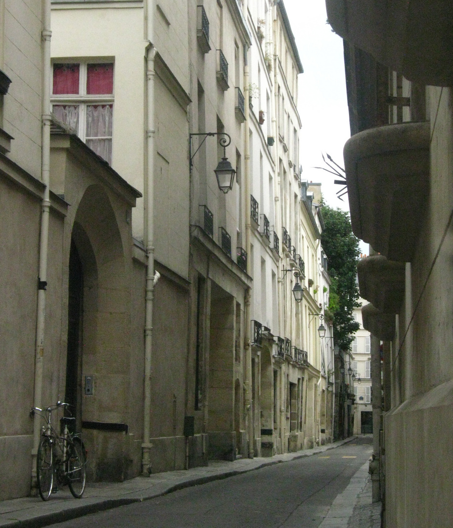 seul au monde .........rue de Visconti Paris VI arr