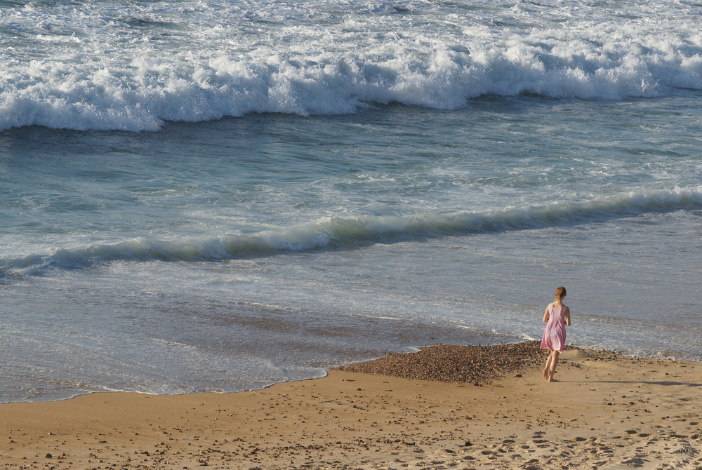 Seule sur la plage ....