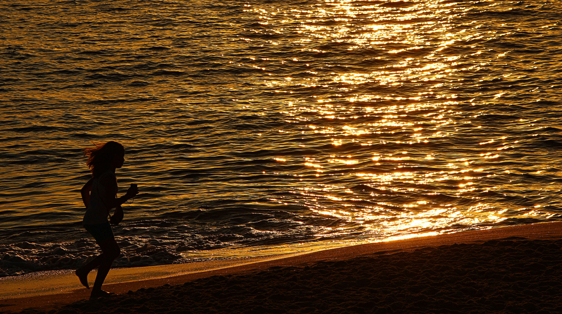 Seule sur le Sable........