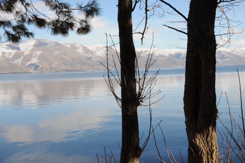 Sevansee im Yanuar( Armenien)