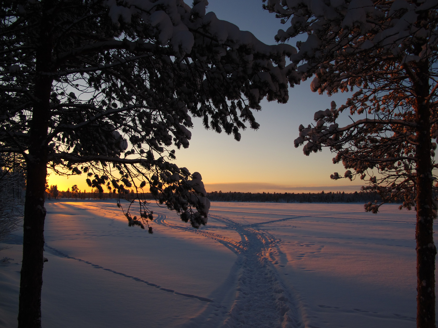 Sevettijärvi; Finnland - Mittagsonne 