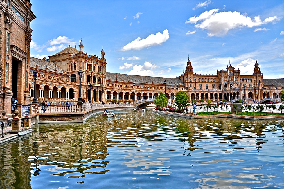 Sevilla 03 - Plaza de Espana mit Kanal