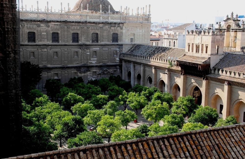 Sevilla: Blick vom Turn der Kathedrale in den Orangen-Hof