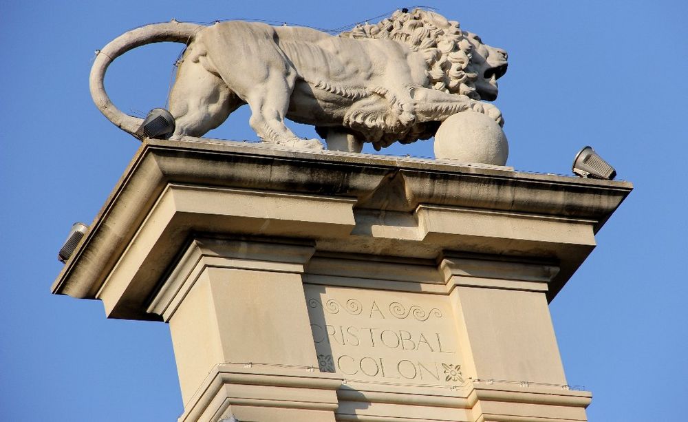 Sevilla: Denkmal für Christoph Columbus - als Löwe - ein Raubtier?