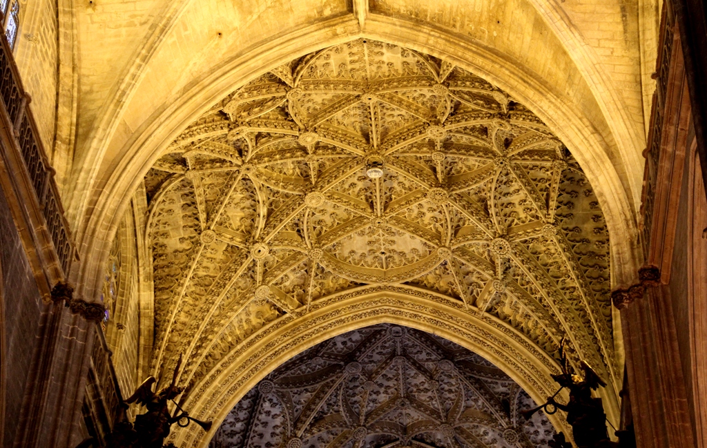 Sevilla, die Decken-Ornamente in der Kathedrale