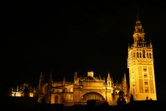 Sevilla Kathedrale bei Nacht